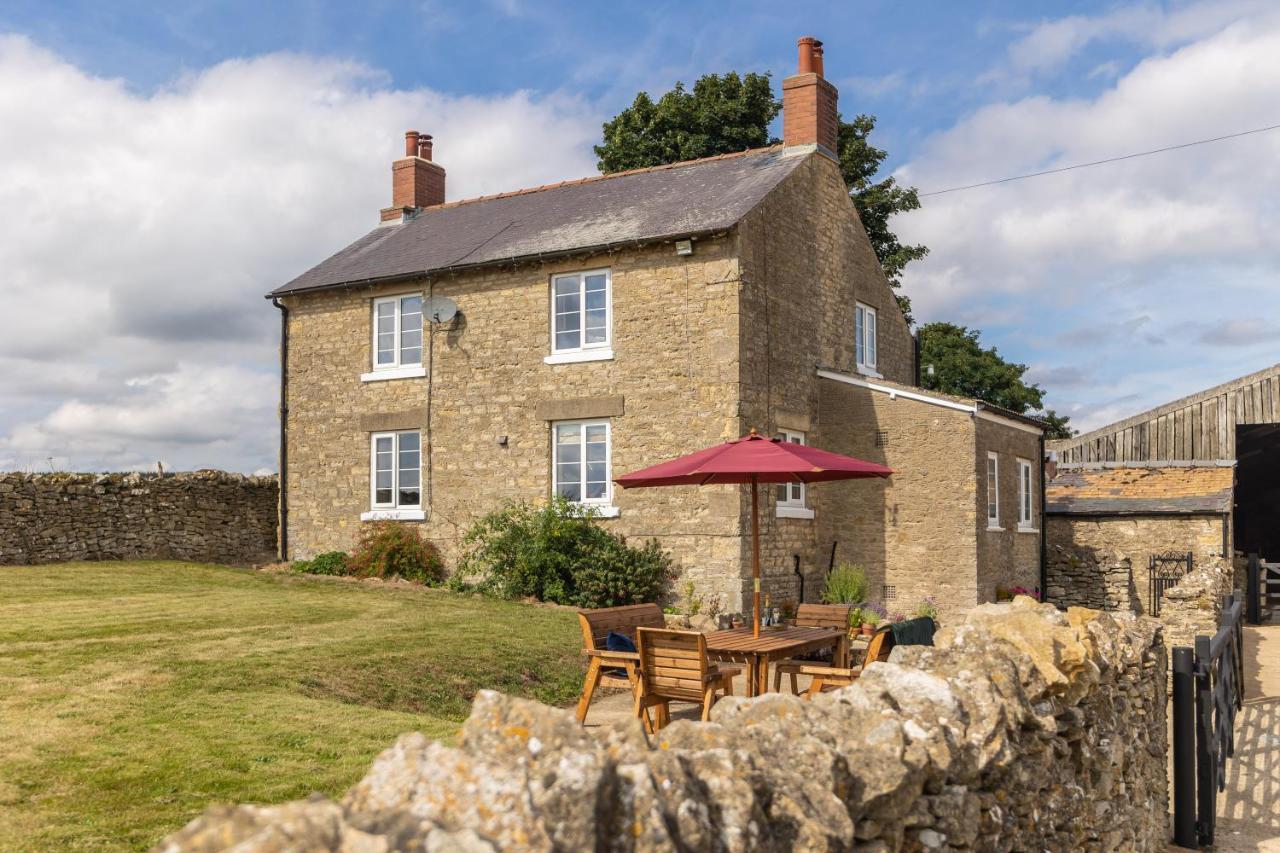 Luxury Farmhouse With Stunning Views And Hot Tub Ebberston Εξωτερικό φωτογραφία