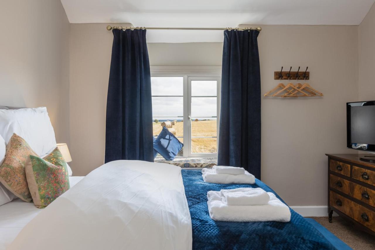 Luxury Farmhouse With Stunning Views And Hot Tub Ebberston Εξωτερικό φωτογραφία